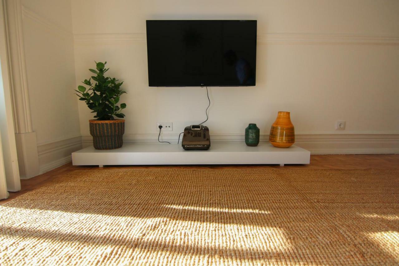 Amazing Apartment Fully Renovated In Center 리스본 외부 사진